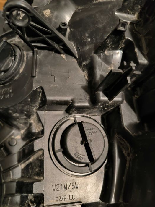 Фар за Renault Trafic 21 г.