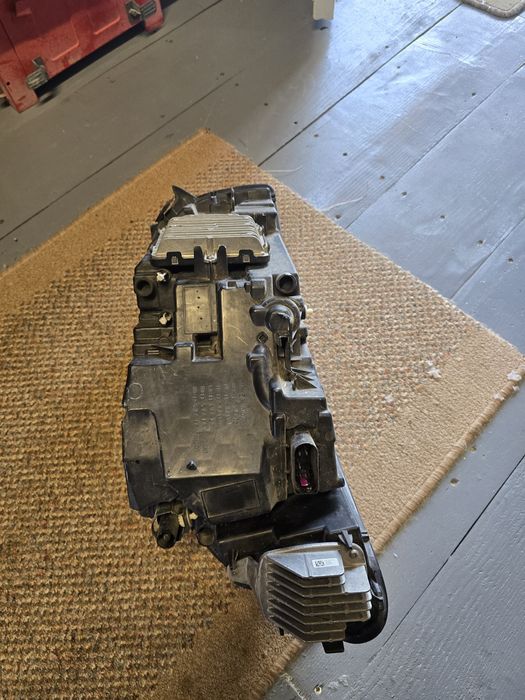 Far dreapta Volvo xc40