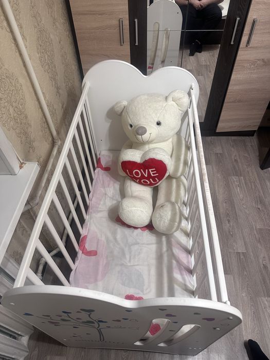 Продам детскую кроватку