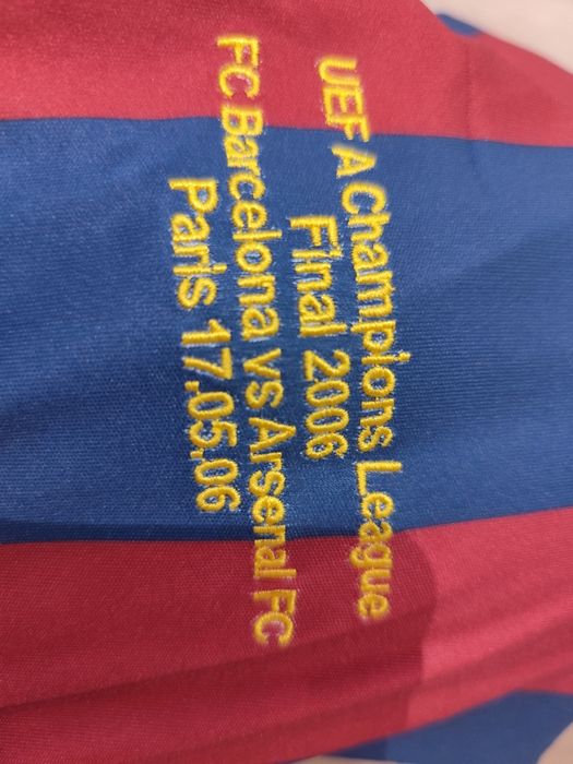 Тениска Барселона Роналдиньо XL