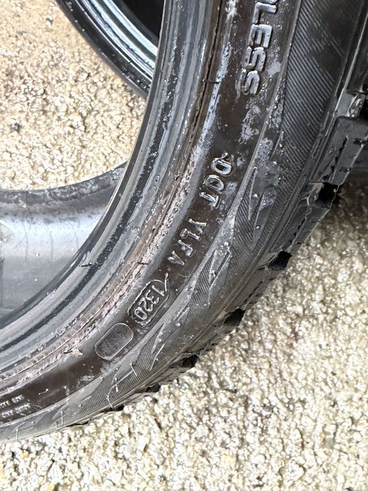 Зимни гуми Гуми Nokian Hakkapelitta 255/35/19