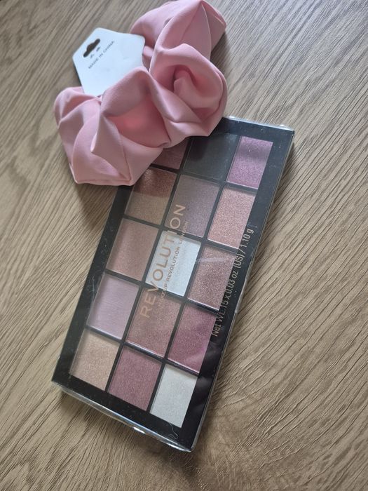 Палитра сенки Revolution