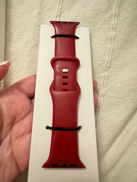 Curea silicon Epico Apple Watch 42/44/45 mm roșie, cu cutie