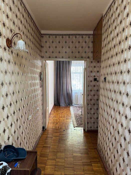 Продается 2 комнатная квартира на Карасу 1 СРОЧНО!