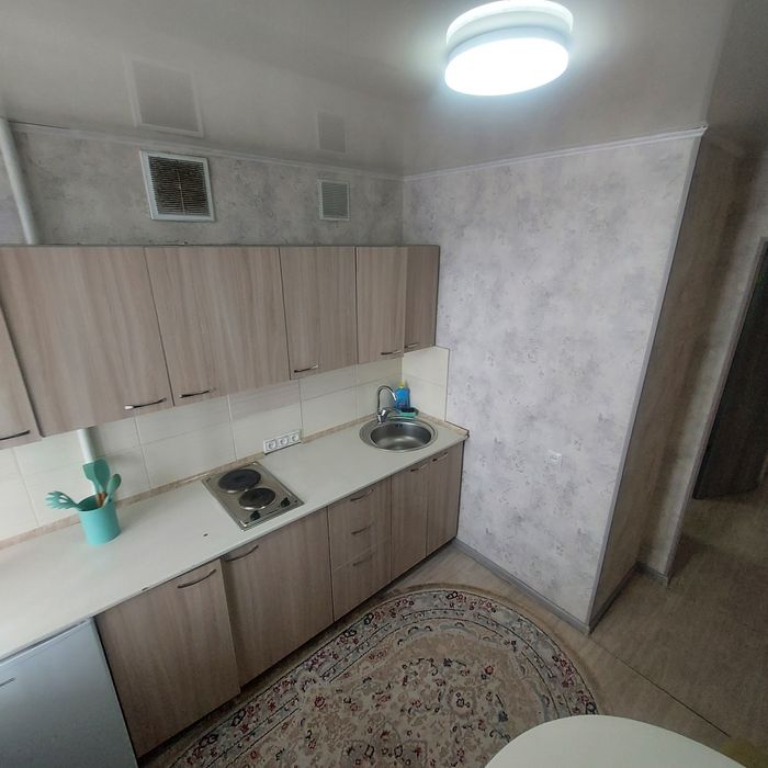 Сдам 1.5 посуточно.Дворец спорта