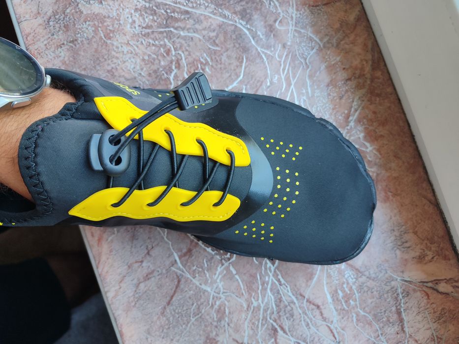 Коралки Аквашузы новые 44