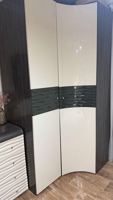 Продам спальный гарнитур