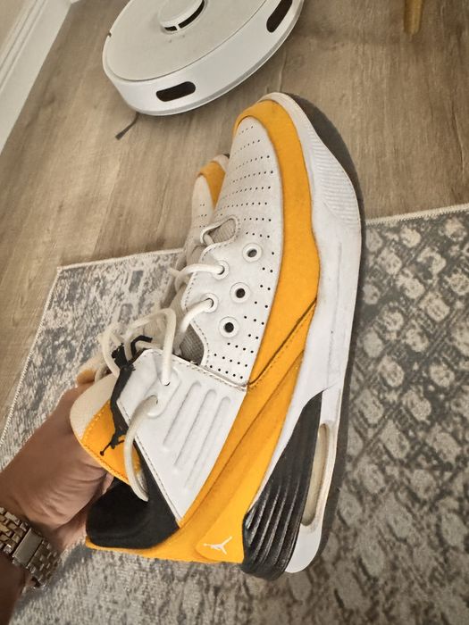 Ghete Jordan nr 38,5