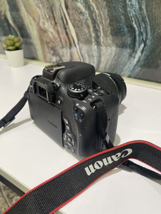Новый Фотоаппарат Canon EOS 750 D