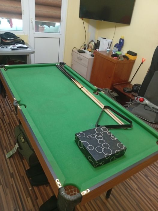 Билярдна маса...