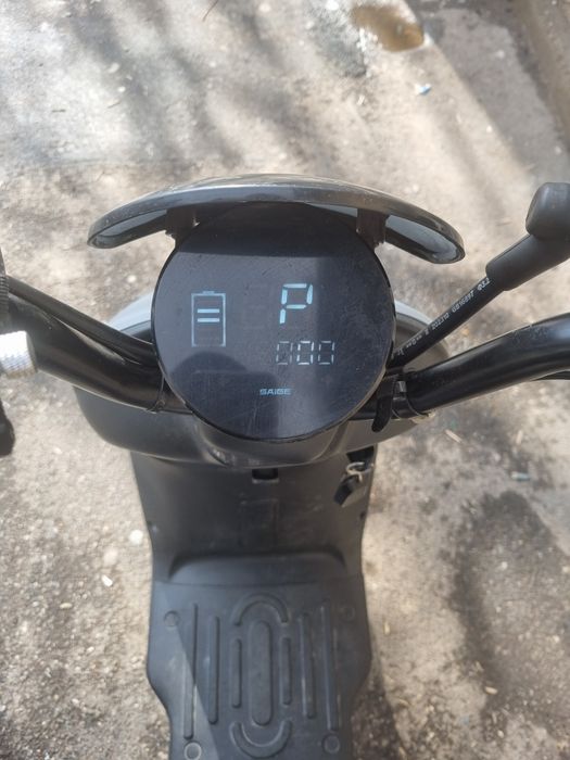 Vand scuter electric folosit ca nou il am de vara trecuta