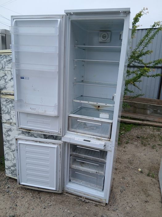 Пластиковая дверь и окно