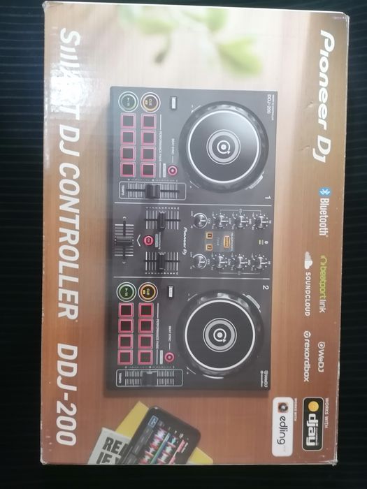 DJ контролер Pionner DDJ-200