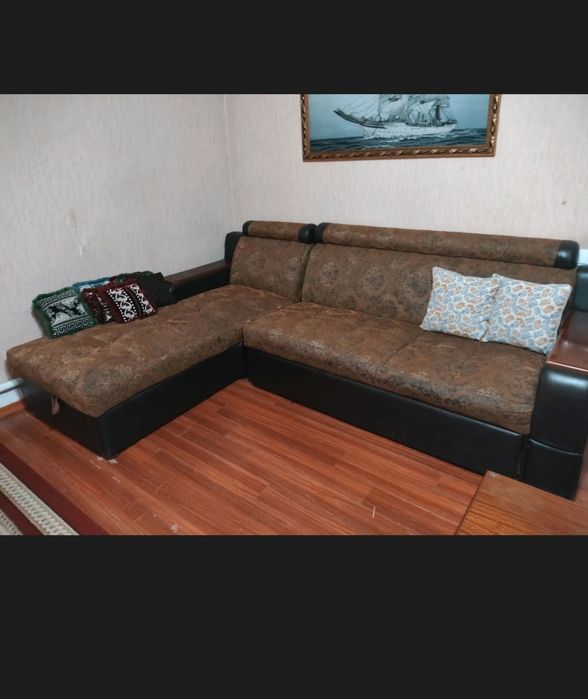 Раздвижной диван с сундучком