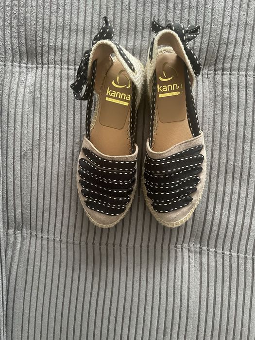 Дамски еспадрили