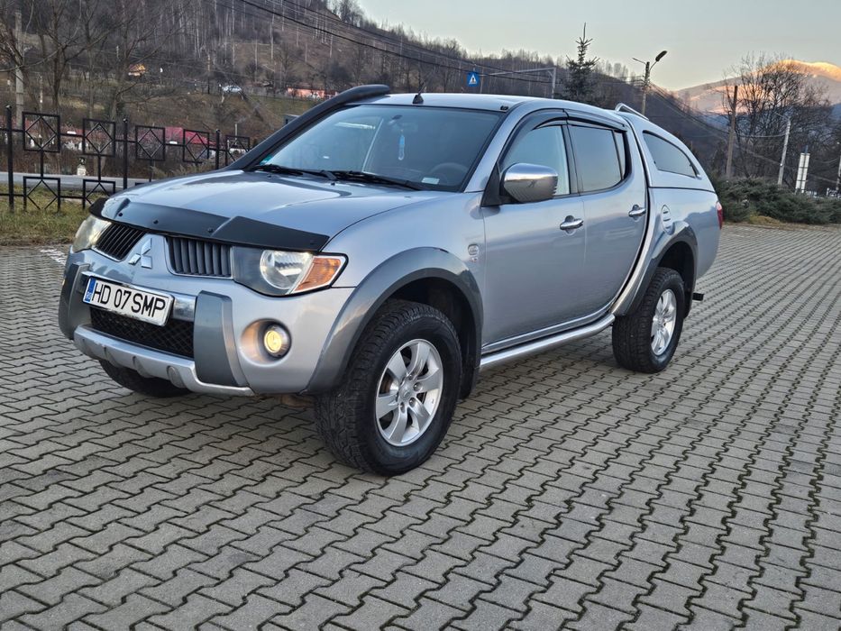 Vand Mitsubishi L200 cu anul de fabricatie 2009