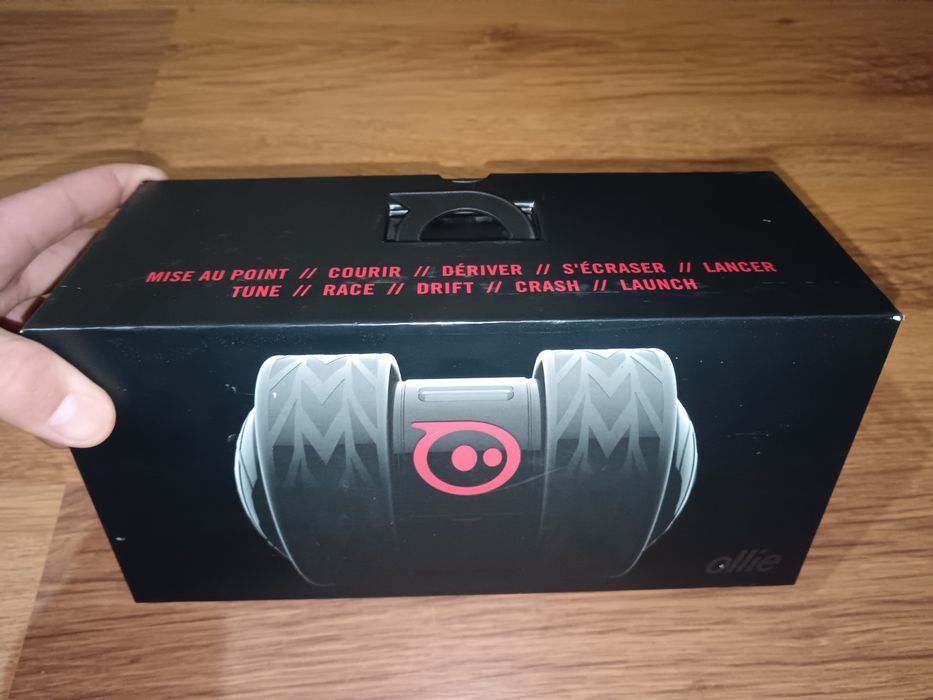 Robot cu aplicație sphero Ollie