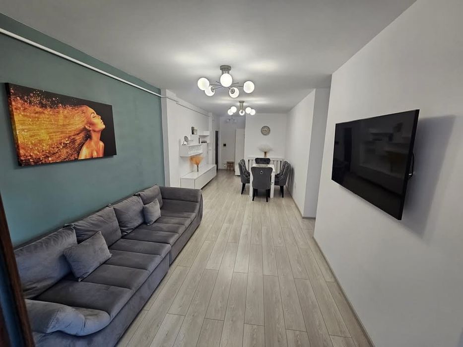 Persoana fizica inchiriez apartament 3 camere + curte