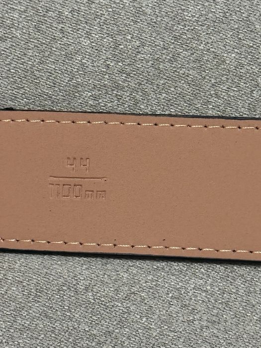 Vand curea Louis Vuitton neagra
