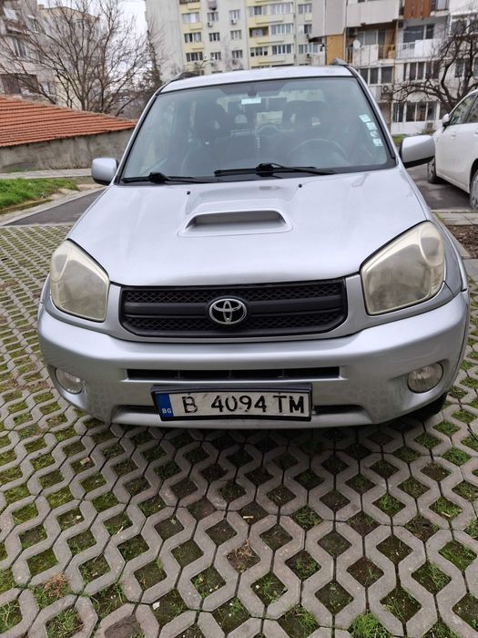 Прoдавам  Тойота RAV4
