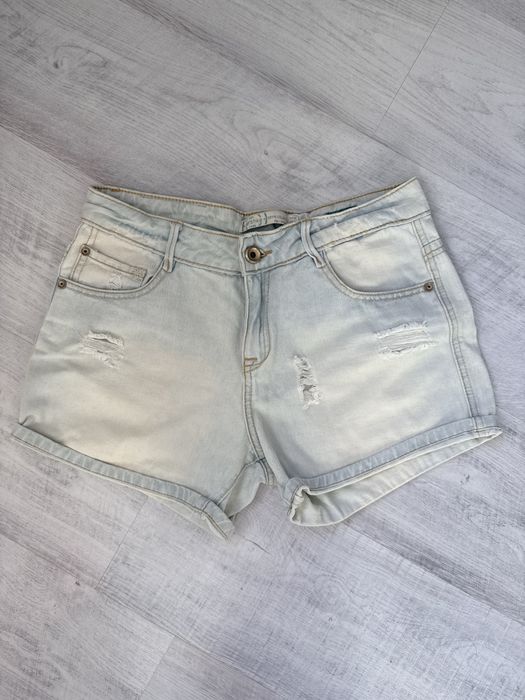 Blugi scurti Bershka 36