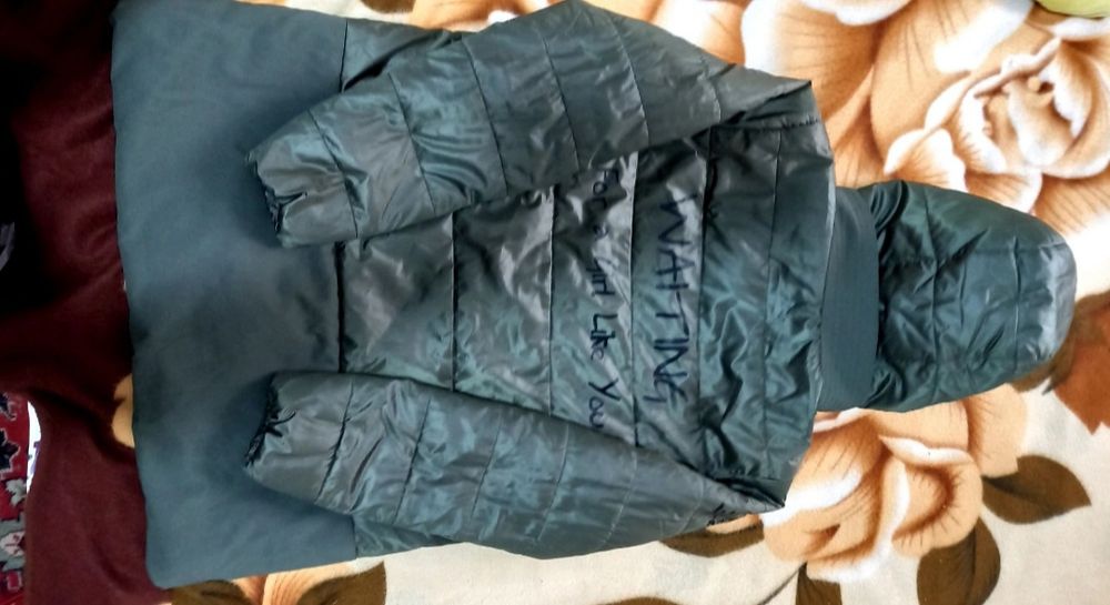 продам детские вещи