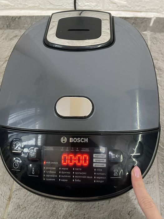 Мултикукър Bosch MUC22B42RU, 900 W, 4 л