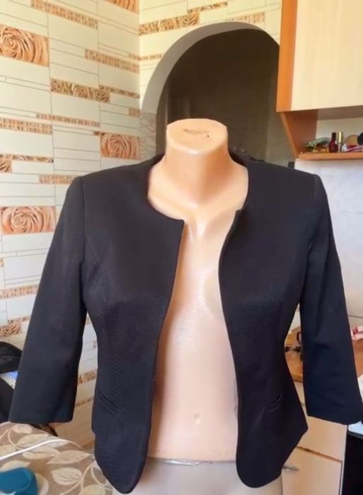 Вещи платья, пиджаки