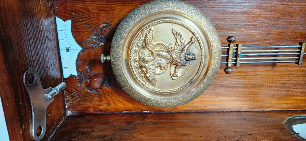 Ceas de perete cu pendul Kienzle