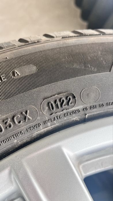 Продам Диски р19 размер с летним шинами