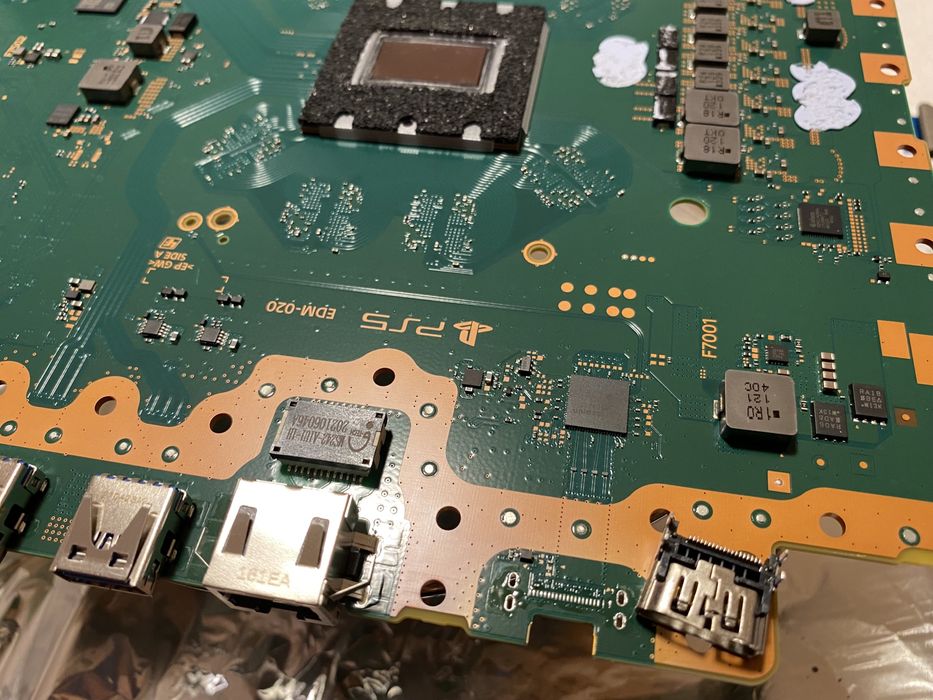 Reparatii / Service Consola PS5 , Controller PS5, curatare PS5