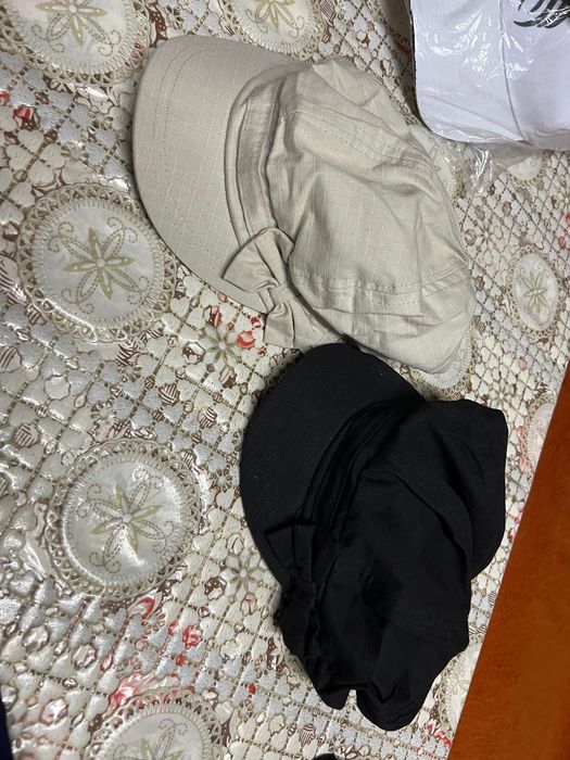 Шапки с козирка за лято и пролет