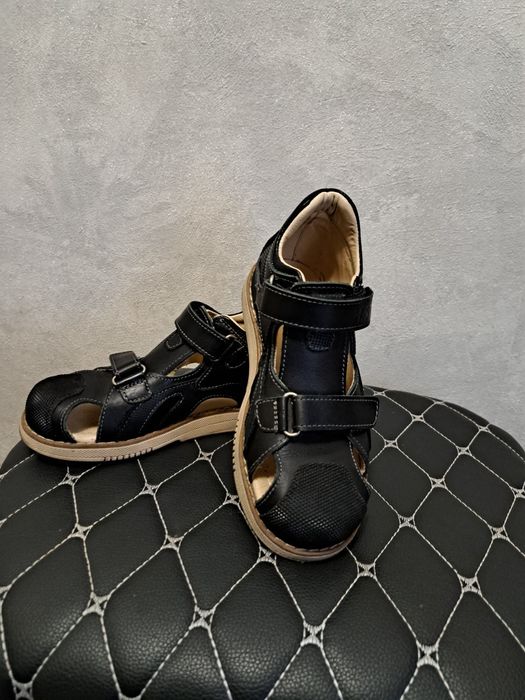 Детские сандалии