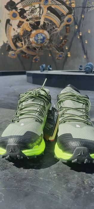 Кроссовки The North face