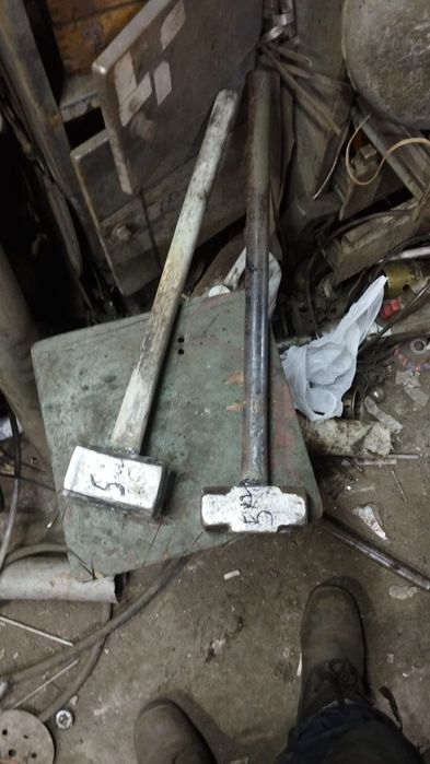 Наковальня СССР продам вес 27/5 кг