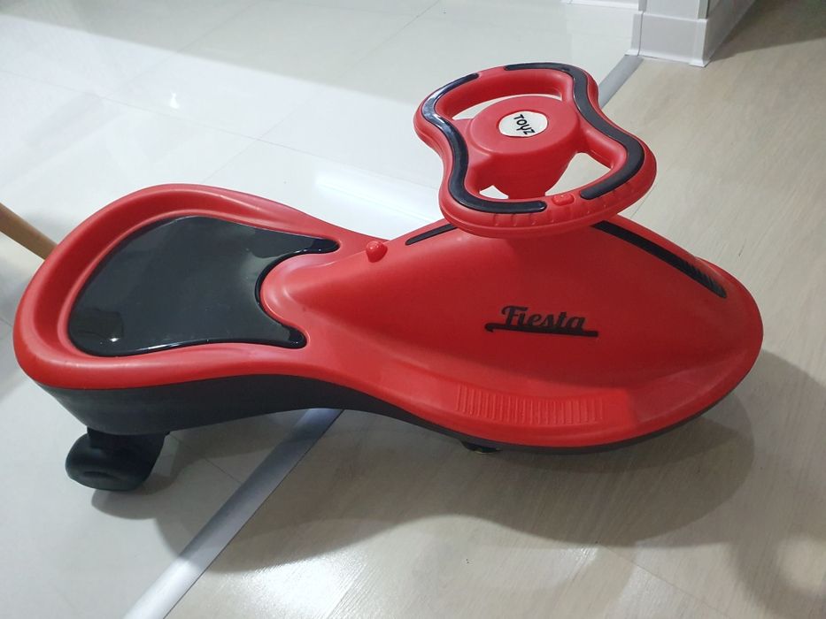 ファスタァTOYZ farstar toyz ブースカ ホビラン ホビーラウンド PlasmaCar copii fara pedale Toyz Fiesta Red Ride-On gravitationala