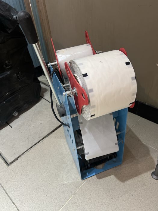 Запайщик стаканов