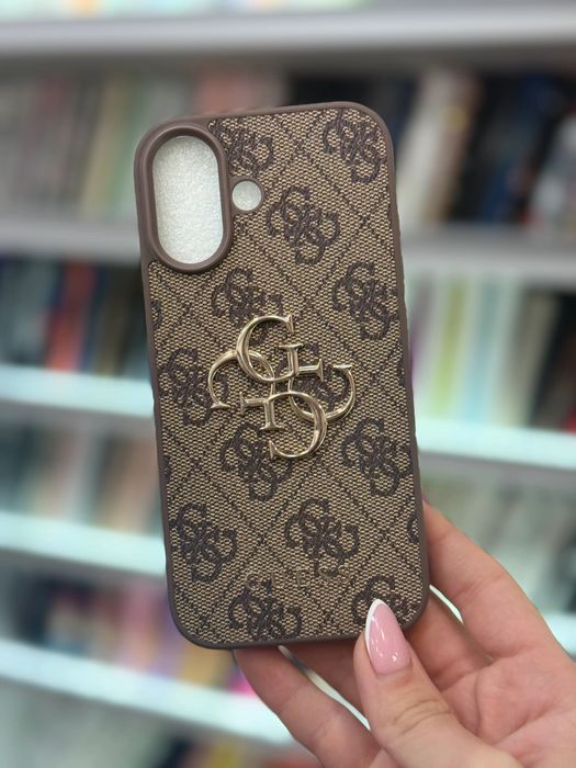 Guess Кейсове - iPhone 17