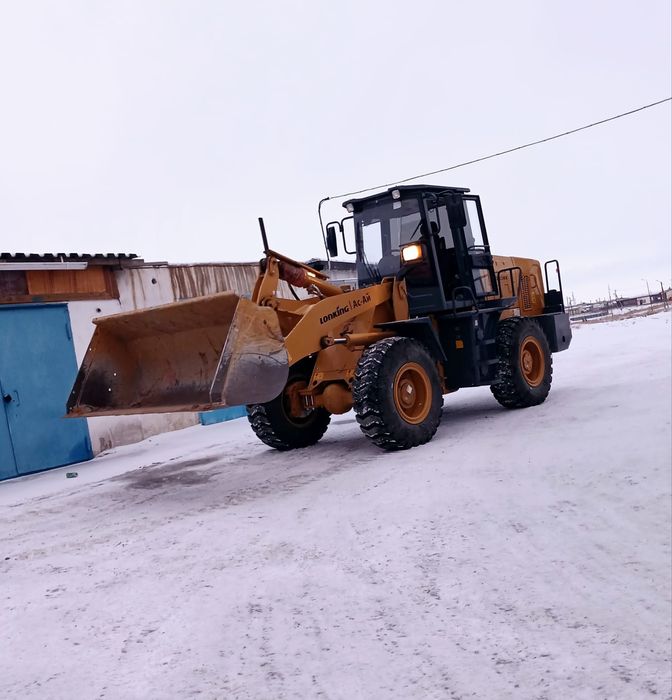 Погрузчик 2 кубовый