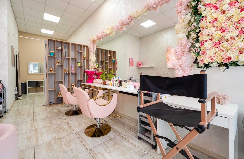 Място за фризьор под наем Салон за красота Barbie House Студентски град