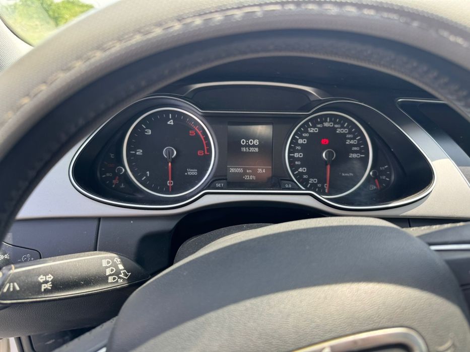 Vand Audi A4 B8 stare excelenta
