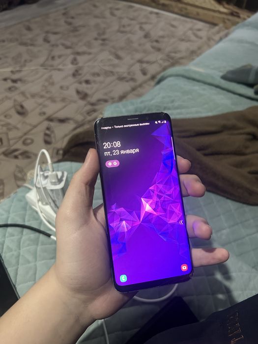 Самсунг с9+ 64Gb