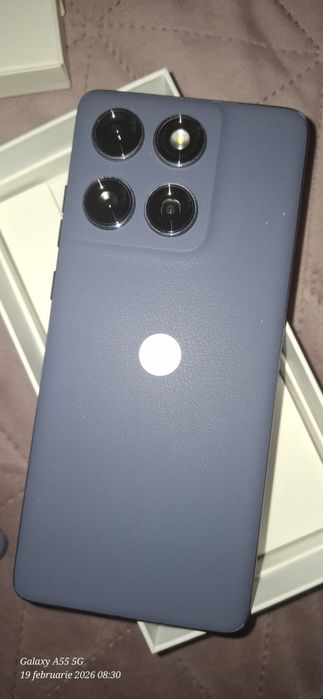 Motorola Edge 60 Fusion 256gb/8gb ram nou