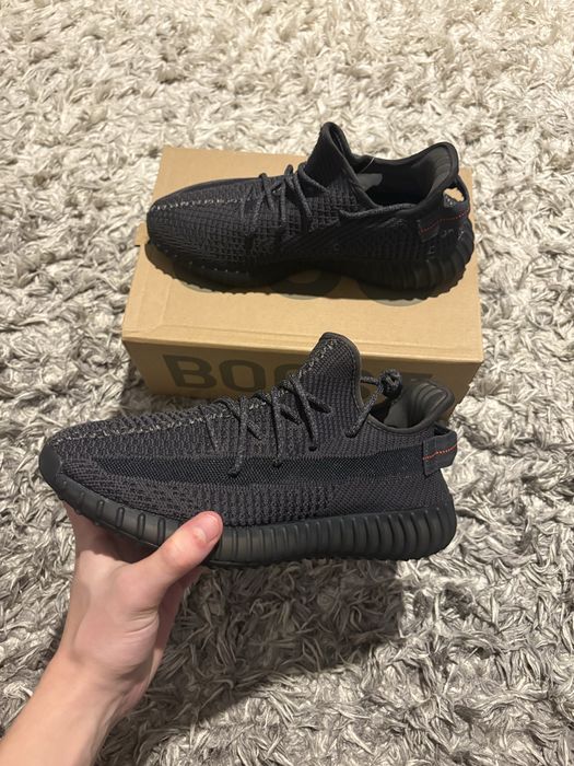 yeezy 350 v2 black reflective