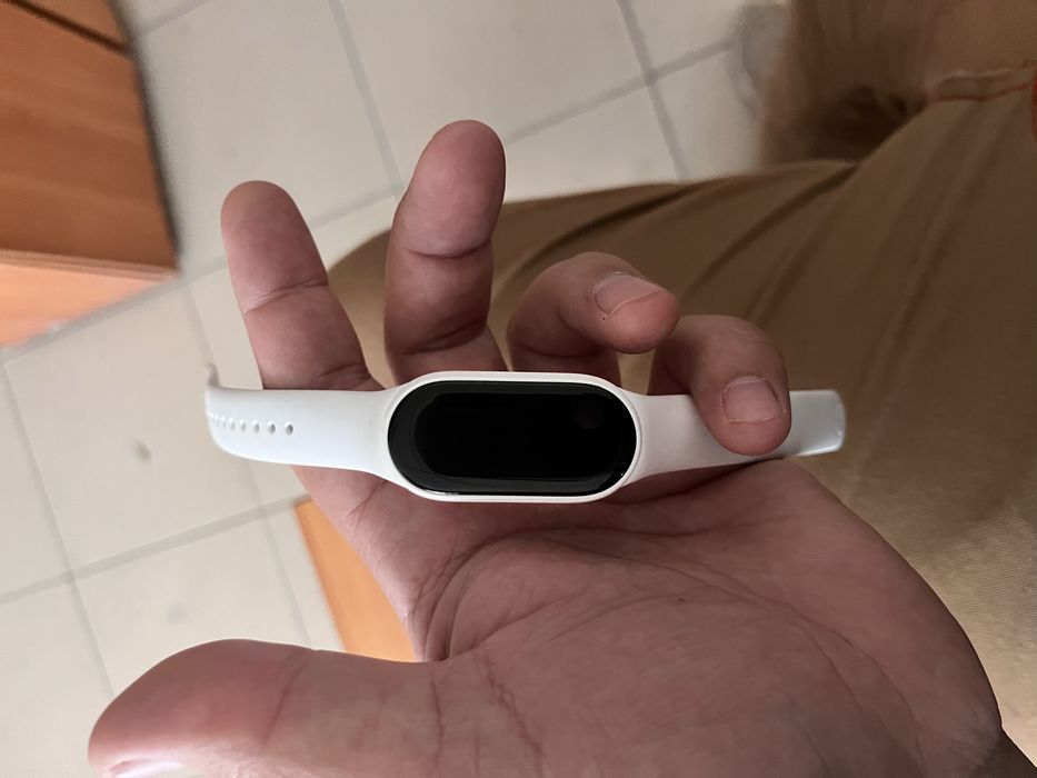 Продам mi band 10
