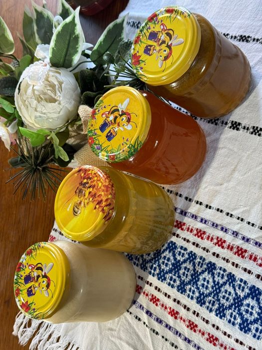 Miere și familii de albine