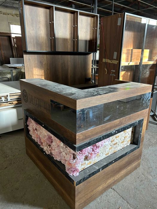 мебели за магазин