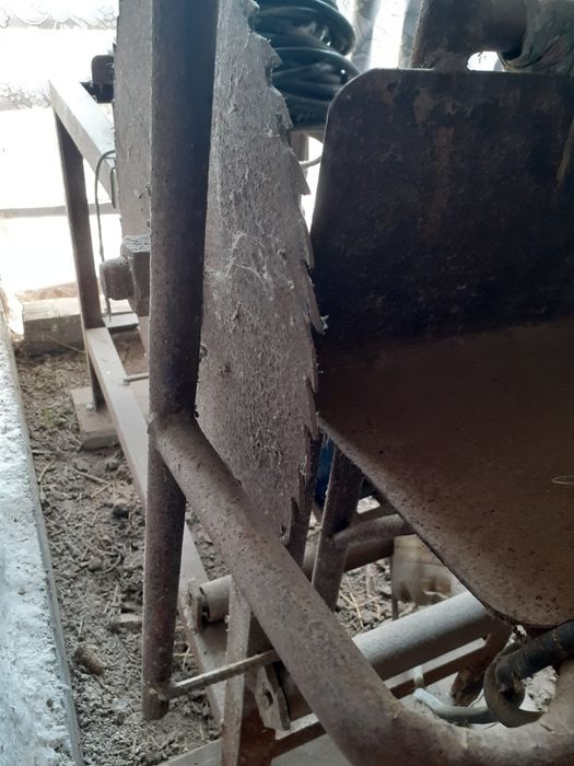 Moară cu fierăstrău