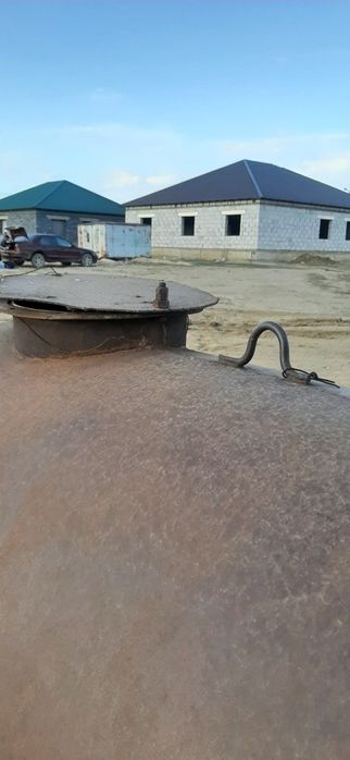 Продаются вагончик и бочка