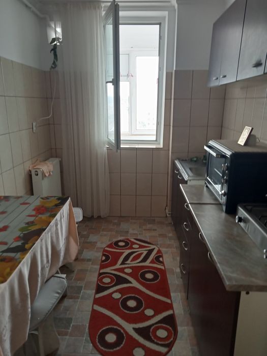 Închiriez apartament 2 camere